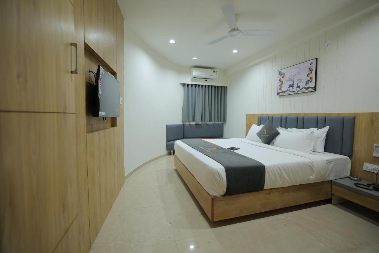 Hotel Shayan Inn Rajkot Exterior foto