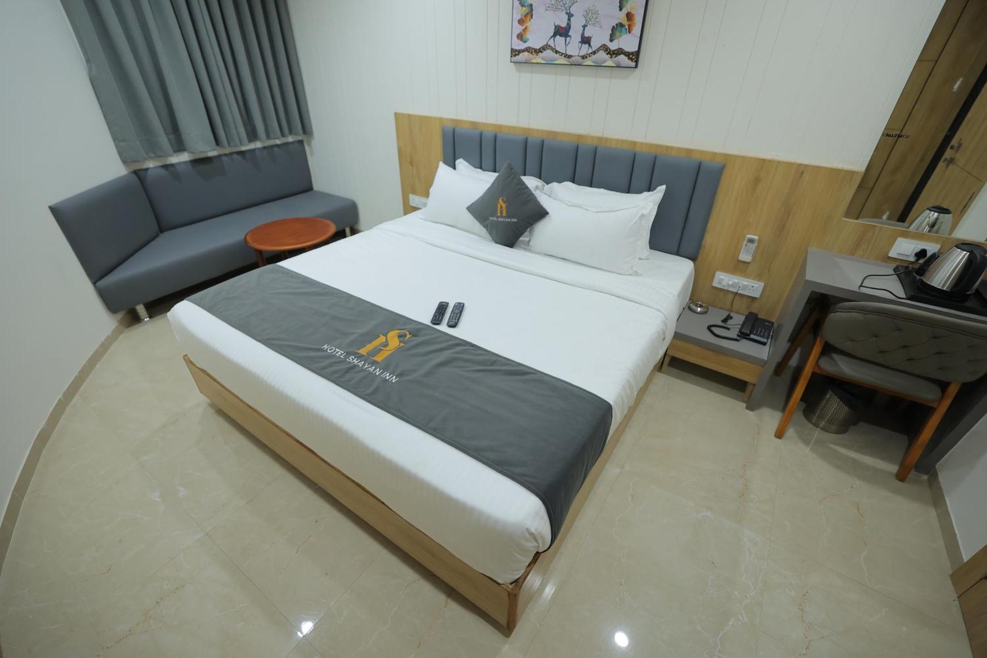 Hotel Shayan Inn Rajkot Exterior foto